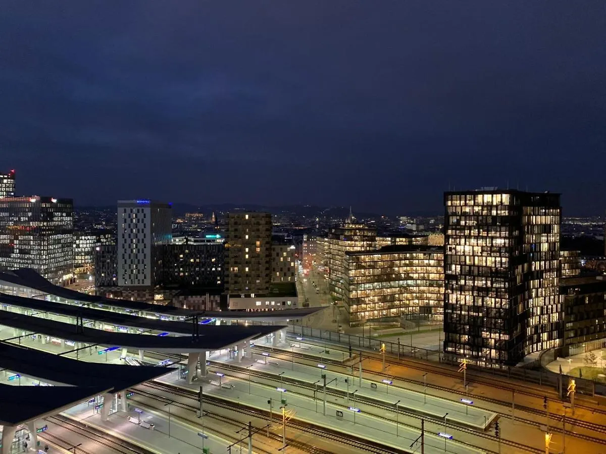 Central Station Loft - Amazing View In City Center - Jupihome Vienna Apartment