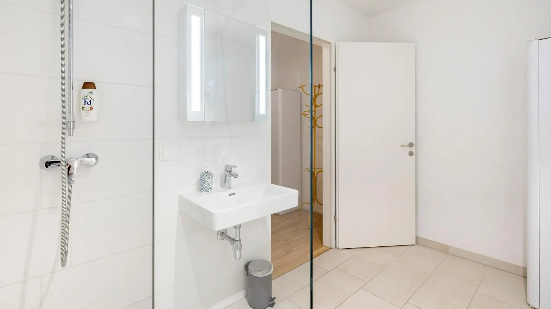 Central Station Loft - Amazing View In City Center - Jupihome Vienna Apartment