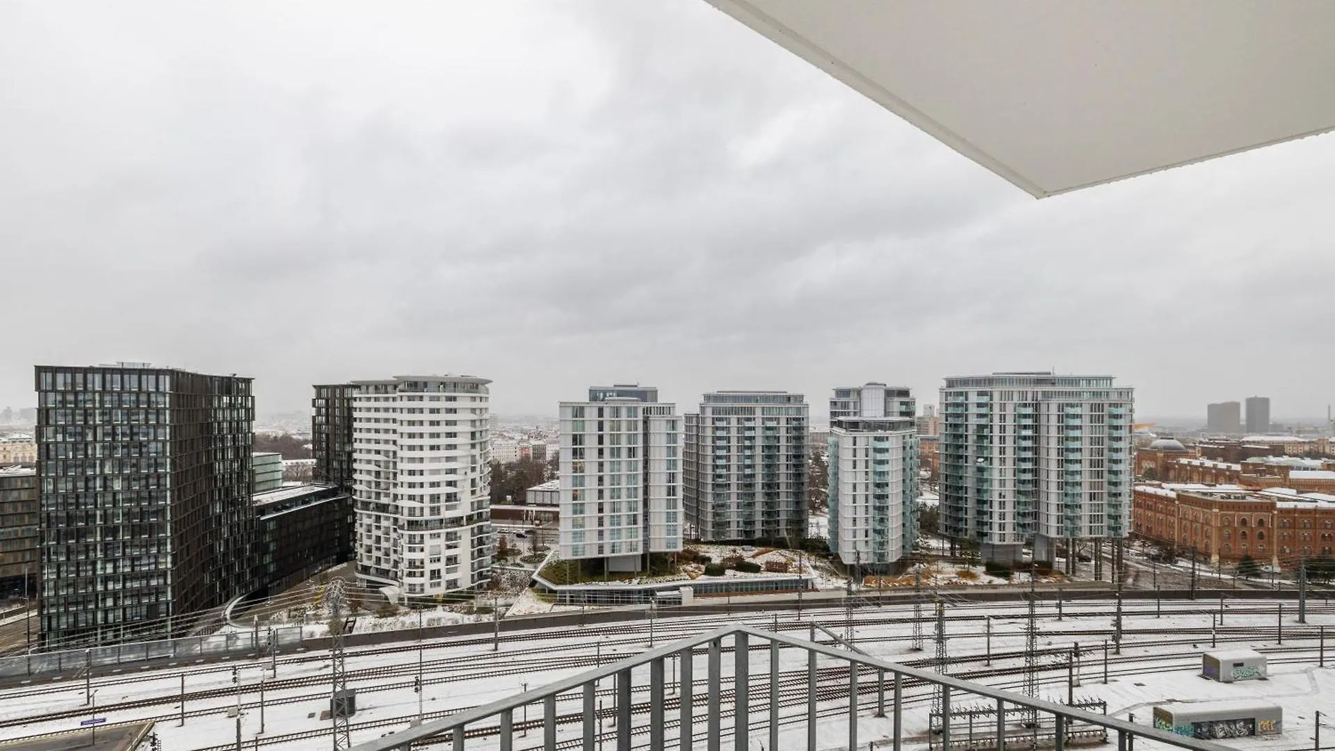 Central Station Loft - Amazing View In City Center - Jupihome Vienna