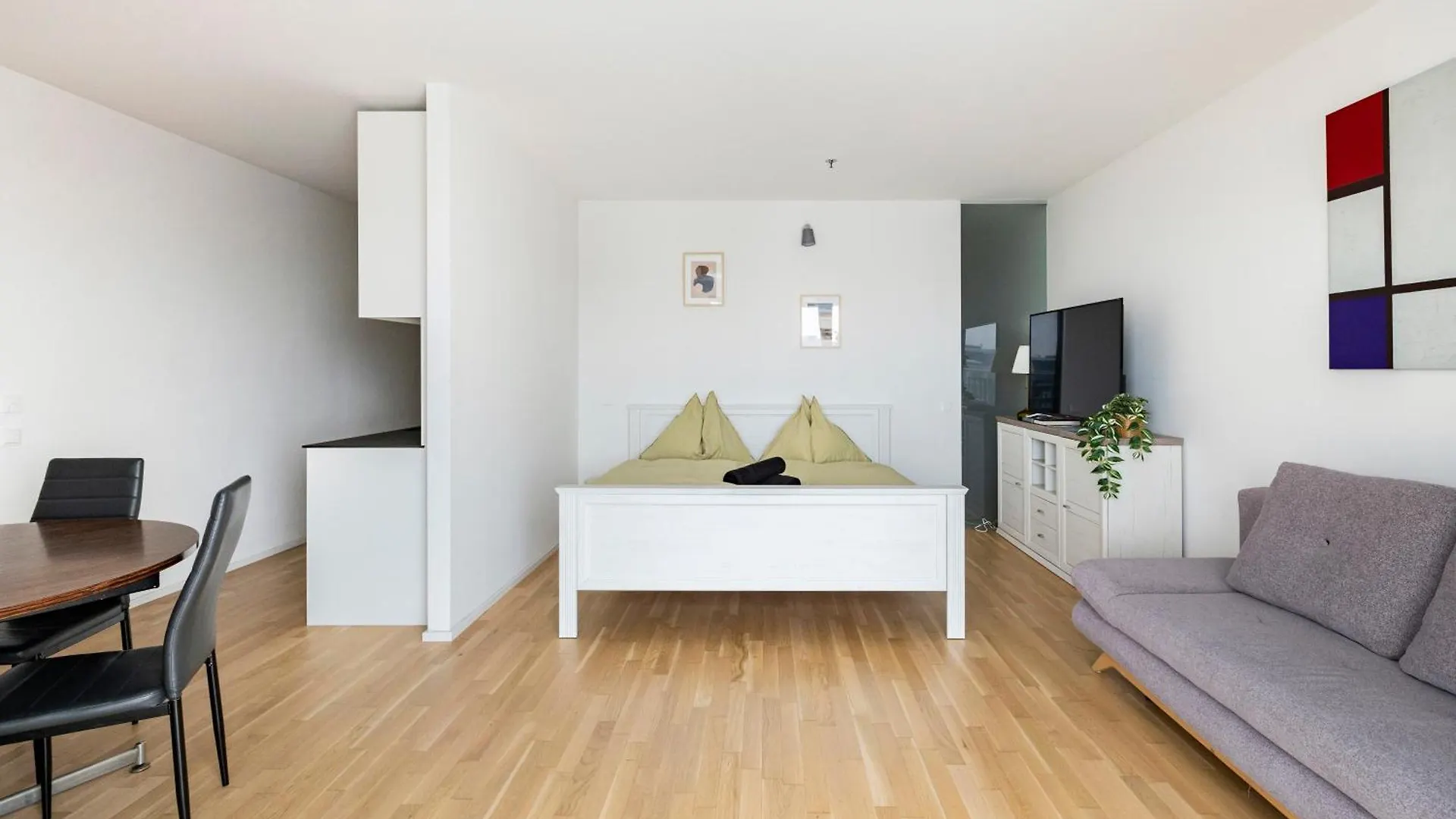 Central Station Loft - Amazing View In City Center - Jupihome فيينا 0*,  النمسا